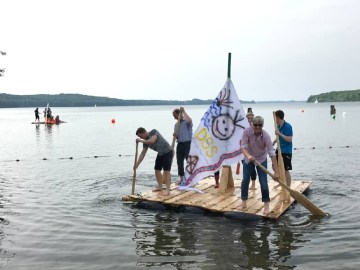 Floßbau Teambuilding